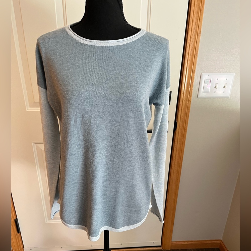 New Smartwool shadow Pine color block crew light weight blue sweater. Small